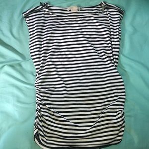Michael Kors black & white top with zipper sleeves